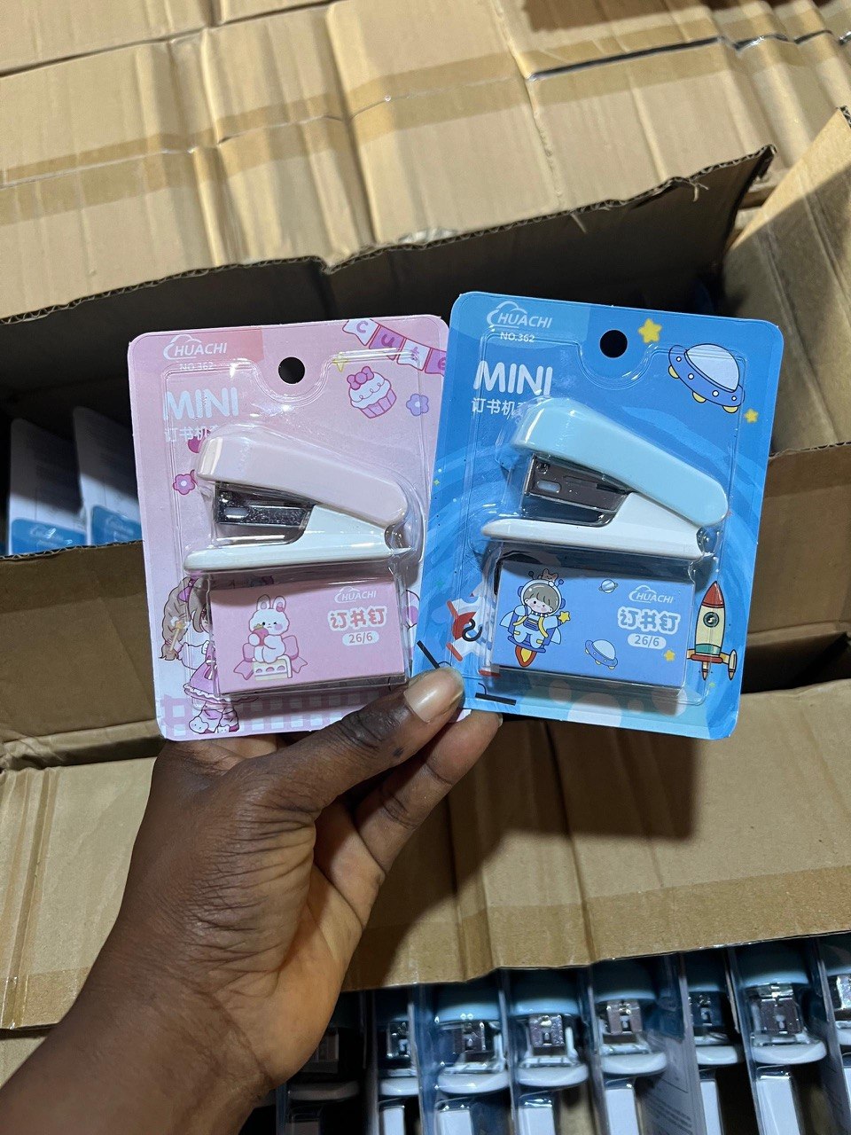 Mini stapler